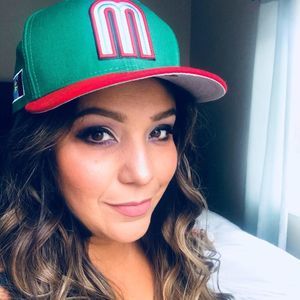 Meet your Posher, Alejandra